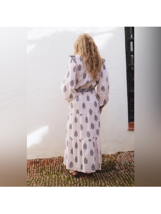 Dresses & Skirts - Women's White Maxi Dress with Black Block Print Sonmer